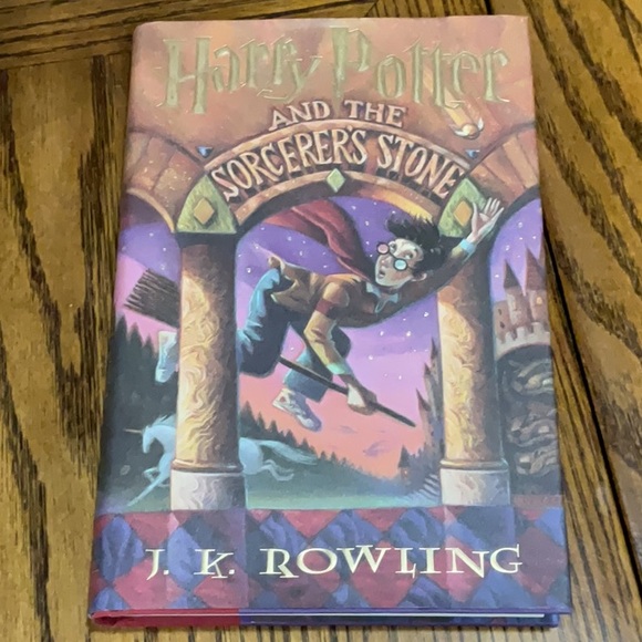 3 novels:Wings of a Falcon,HarryPotter Order of the Phoenix & Sorcerer’s Stone - Picture 12 of 14